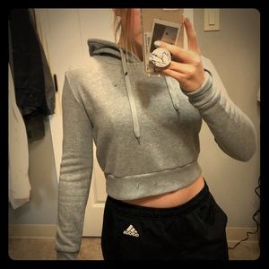 Cropped gray hoodie